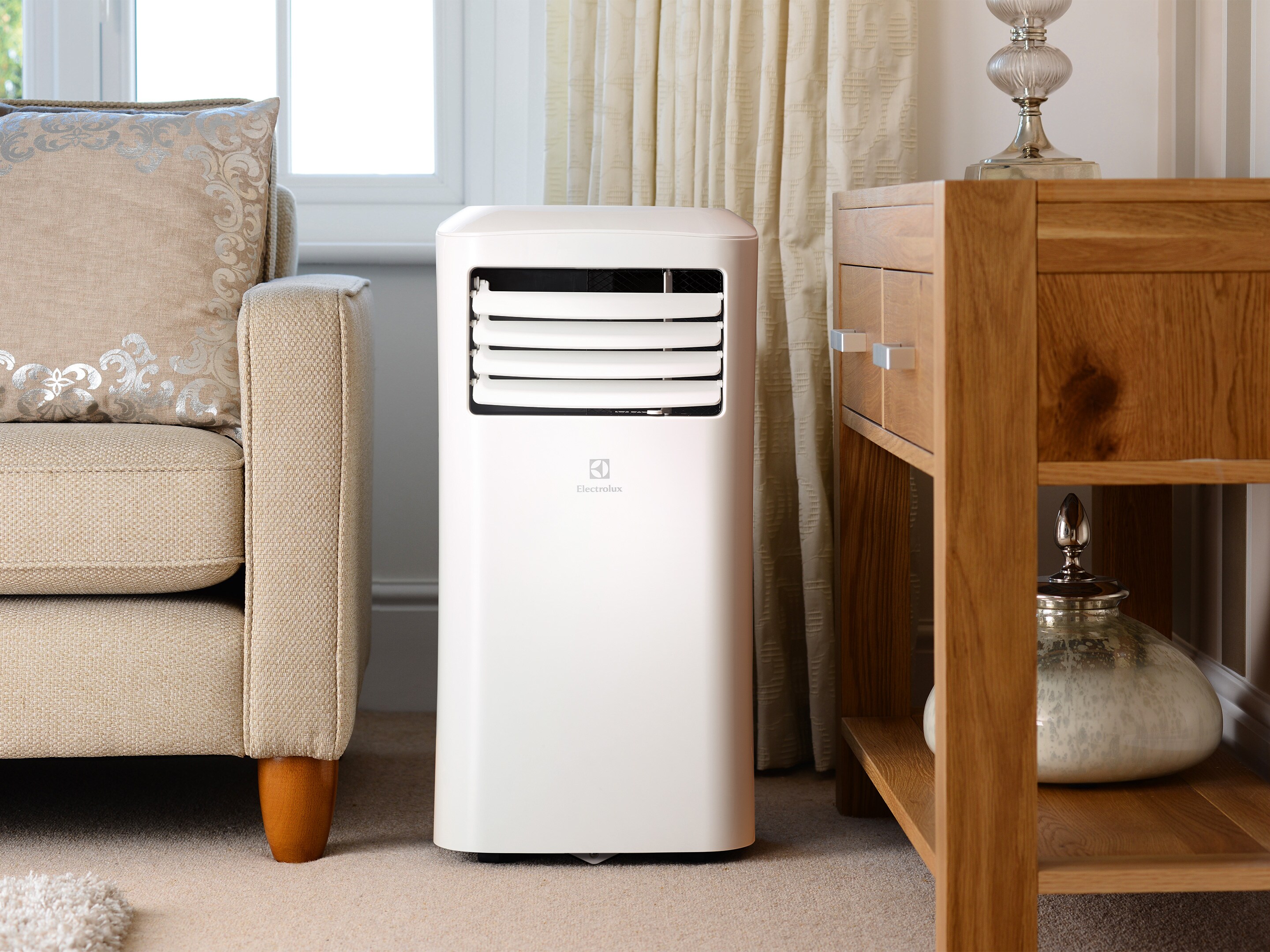 Klimatizační jednotka Electrolux ChillFlex umístěná v hale