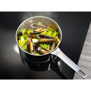 Electrolux - Integrovaný odsavač - LFG716R