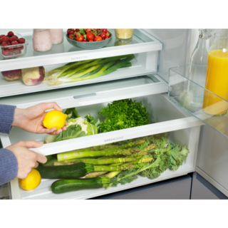 Electrolux - Vestavné chladničky s mrazákem - ENG7TE75S