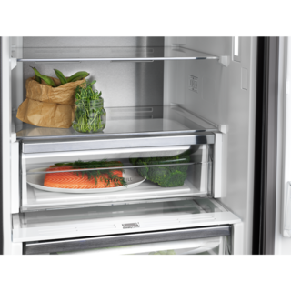 Electrolux - Volně stojící kombinované chladničky - LNT7ME36X3