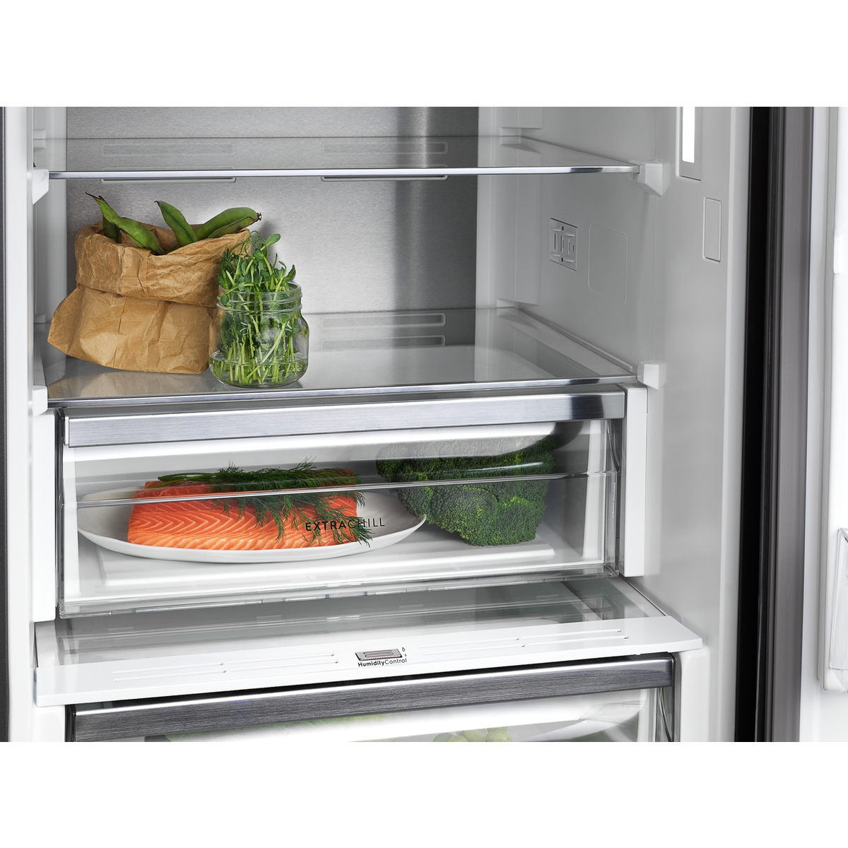 Electrolux - Volně stojící chladničky s mrazákem - LNT8MC36X