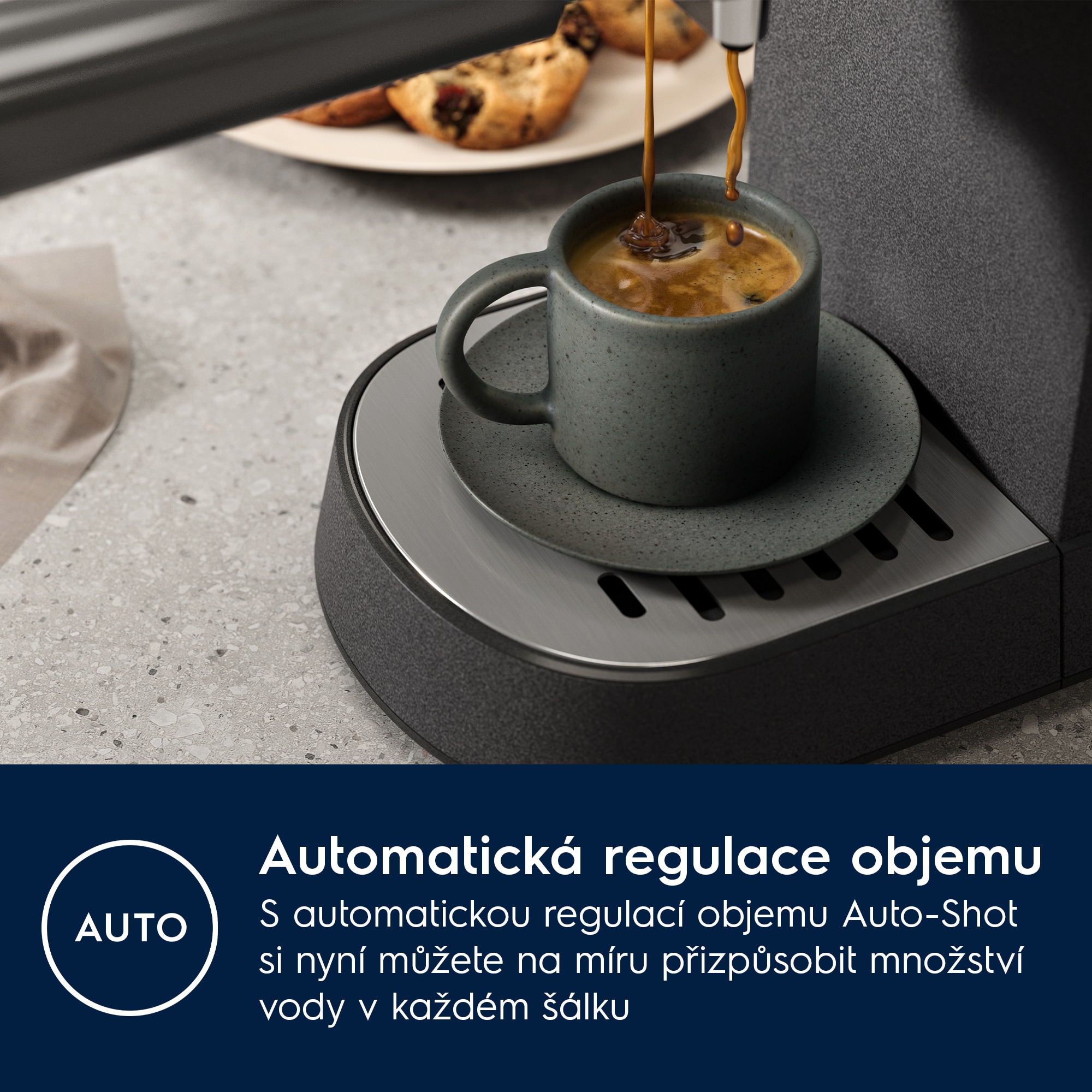 Electrolux - Kávovar - E6EC1-6BST