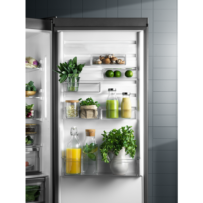 Electrolux - Vestavné chladničky s mrazákem - ENS8TE19S