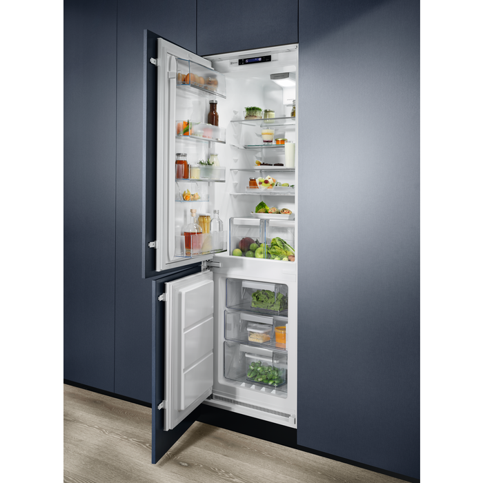 Electrolux - Vestavné chladničky s mrazákem - KNT4FD18S