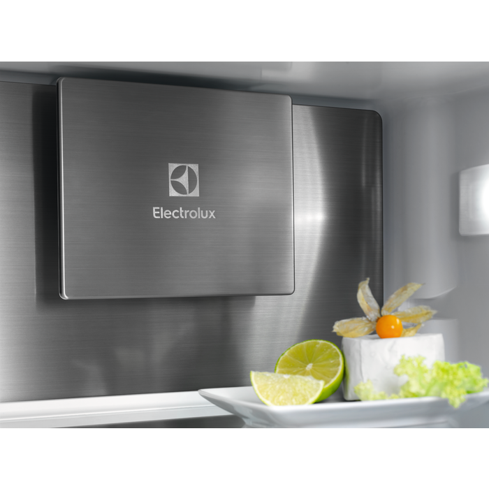 Electrolux - Vestavné chladničky s mrazákem - ENC8ME18R