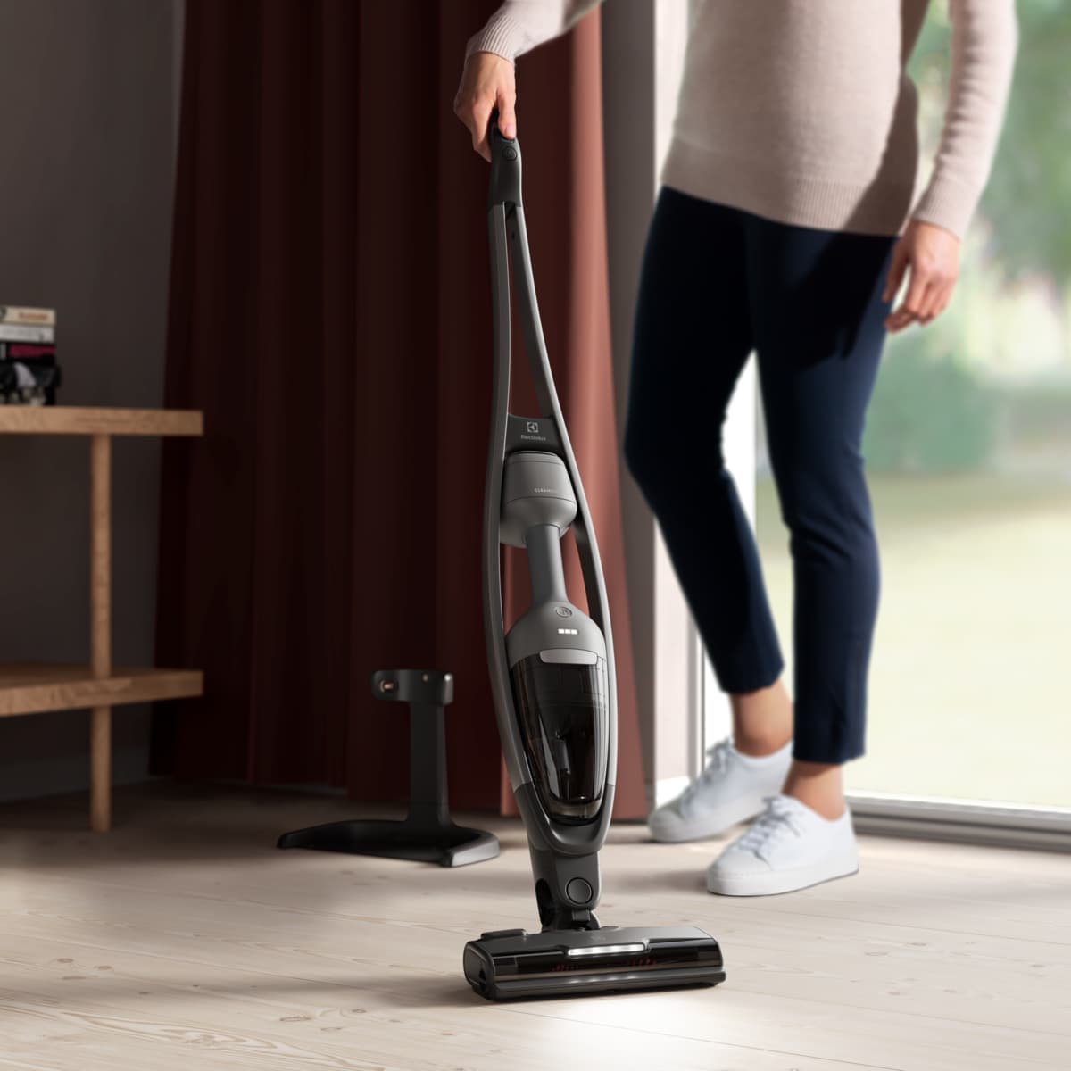 Electrolux - Tyčový vysavač - ES62CB25DH