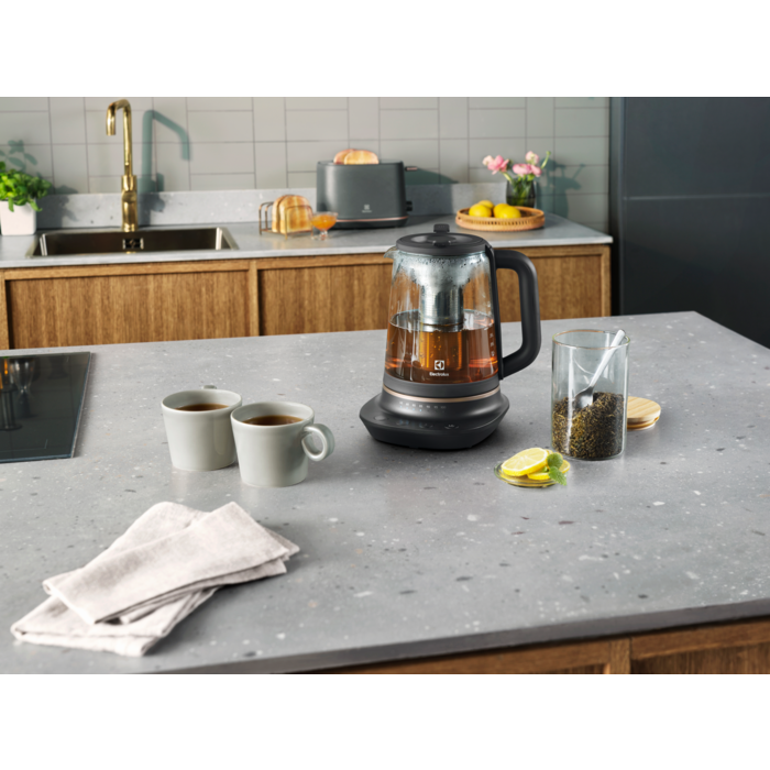 Electrolux - Rychlovarná konvice - E7GK1-8BP
