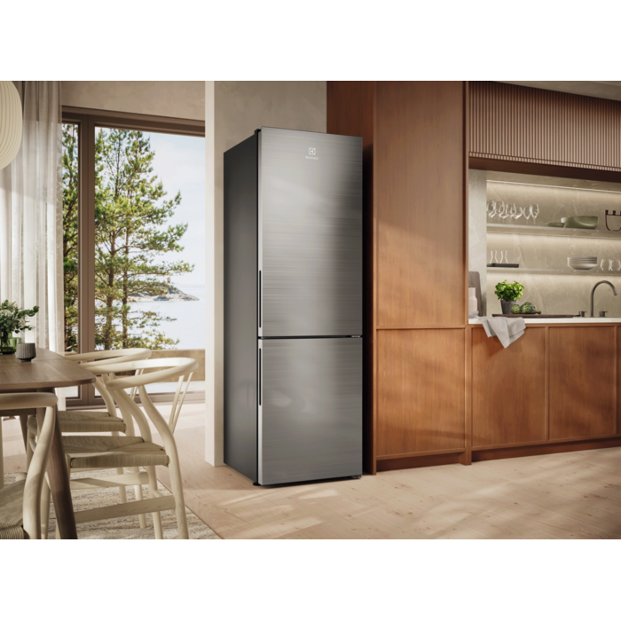 Electrolux - Volně stojící chladničky s mrazákem - LNC8MC32X