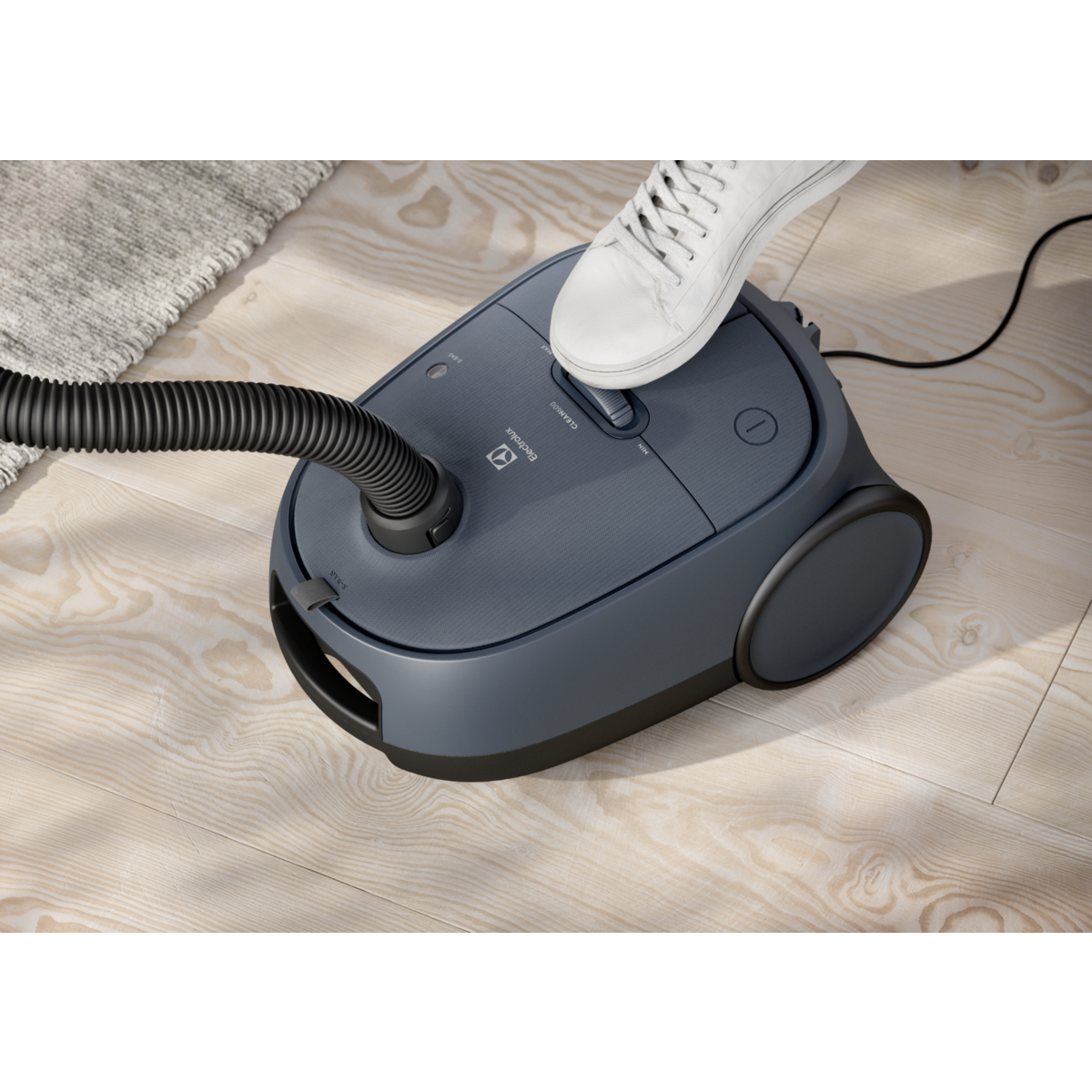 Electrolux - Sáčkový vysavač - EB61C2DBP