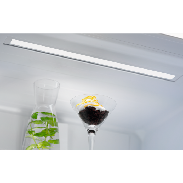 Electrolux - Volně stojící chladničky s mrazákem - LNT7ME46X2