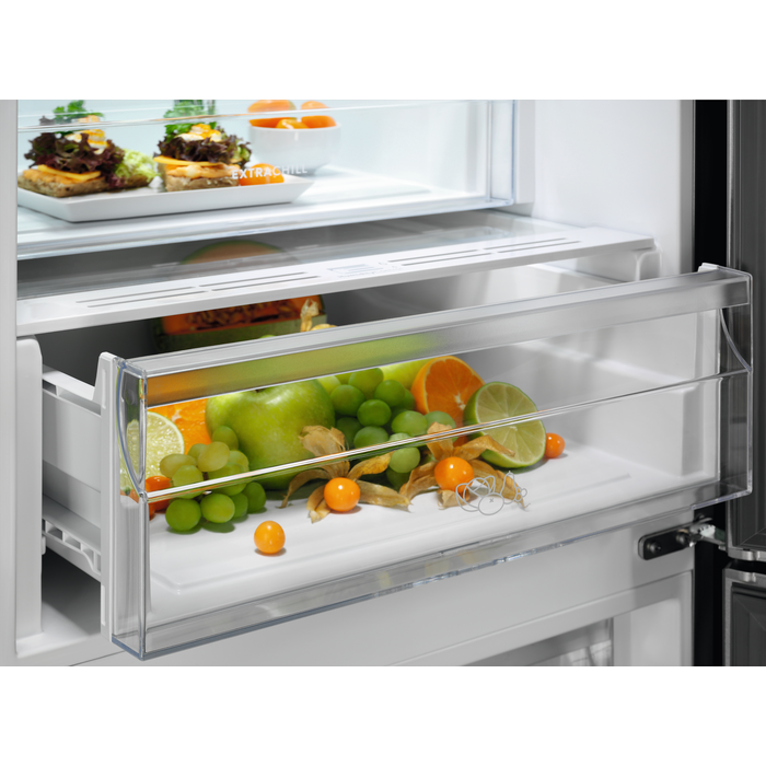Electrolux - Volně stojící chladničky s mrazákem - LNT5ME32U1
