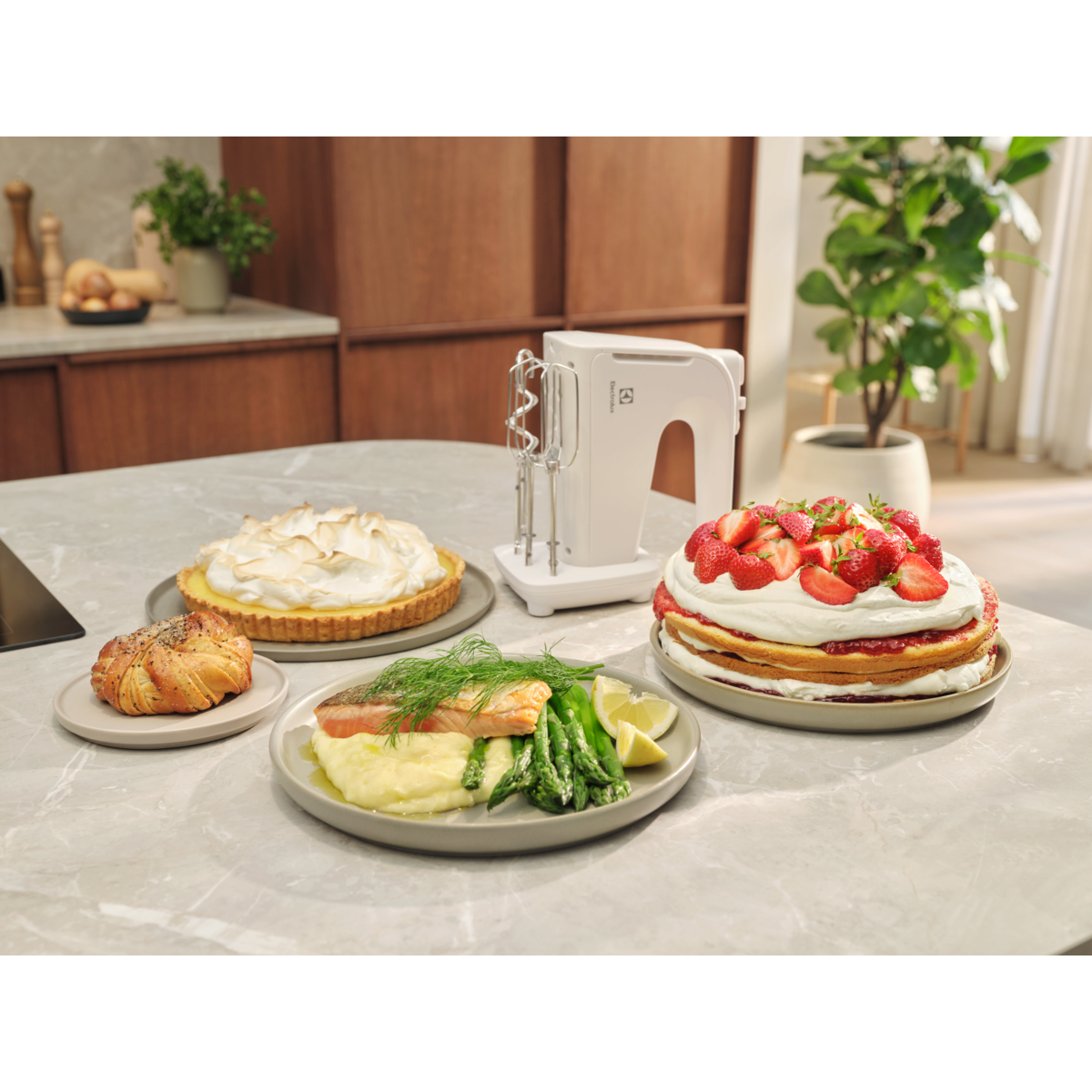 Electrolux - Ruční šlehače - EHM4W