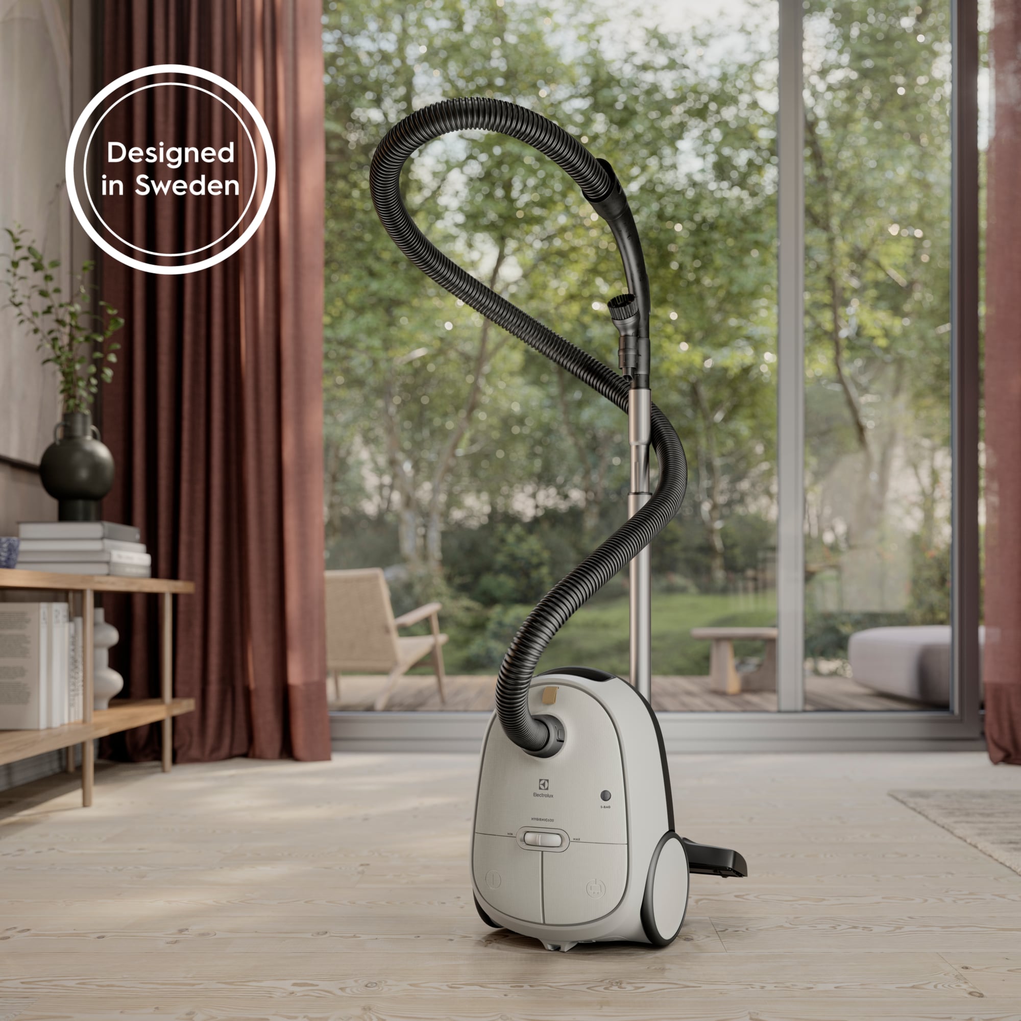 Electrolux - Sáčkový vysavač - EB61H6SW