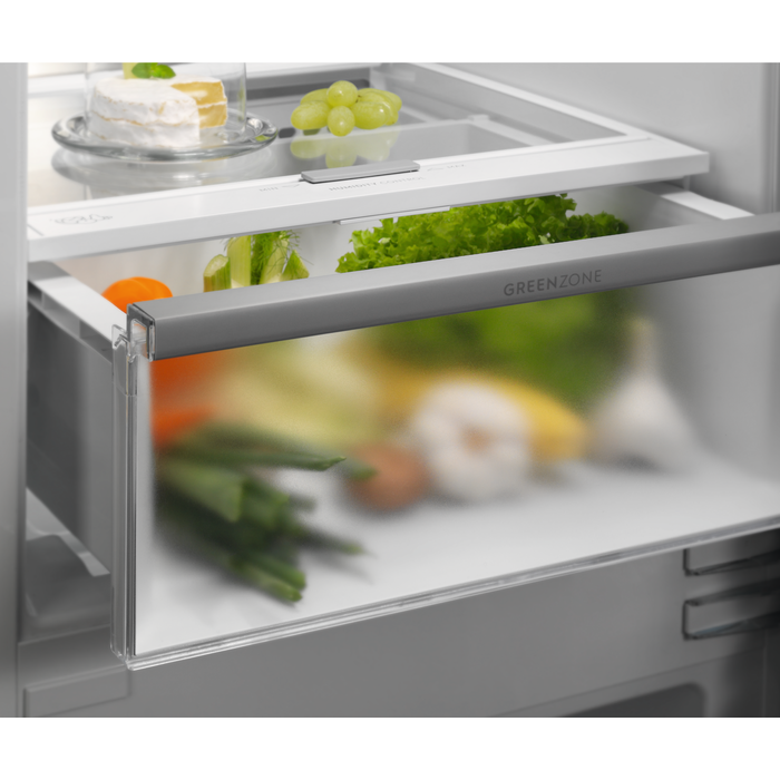 Electrolux - Vestavné chladničky s mrazákem - ENC8ME18R