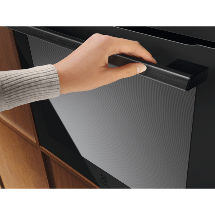 Electrolux - Pyrolytické trouby - EOE9P3XT