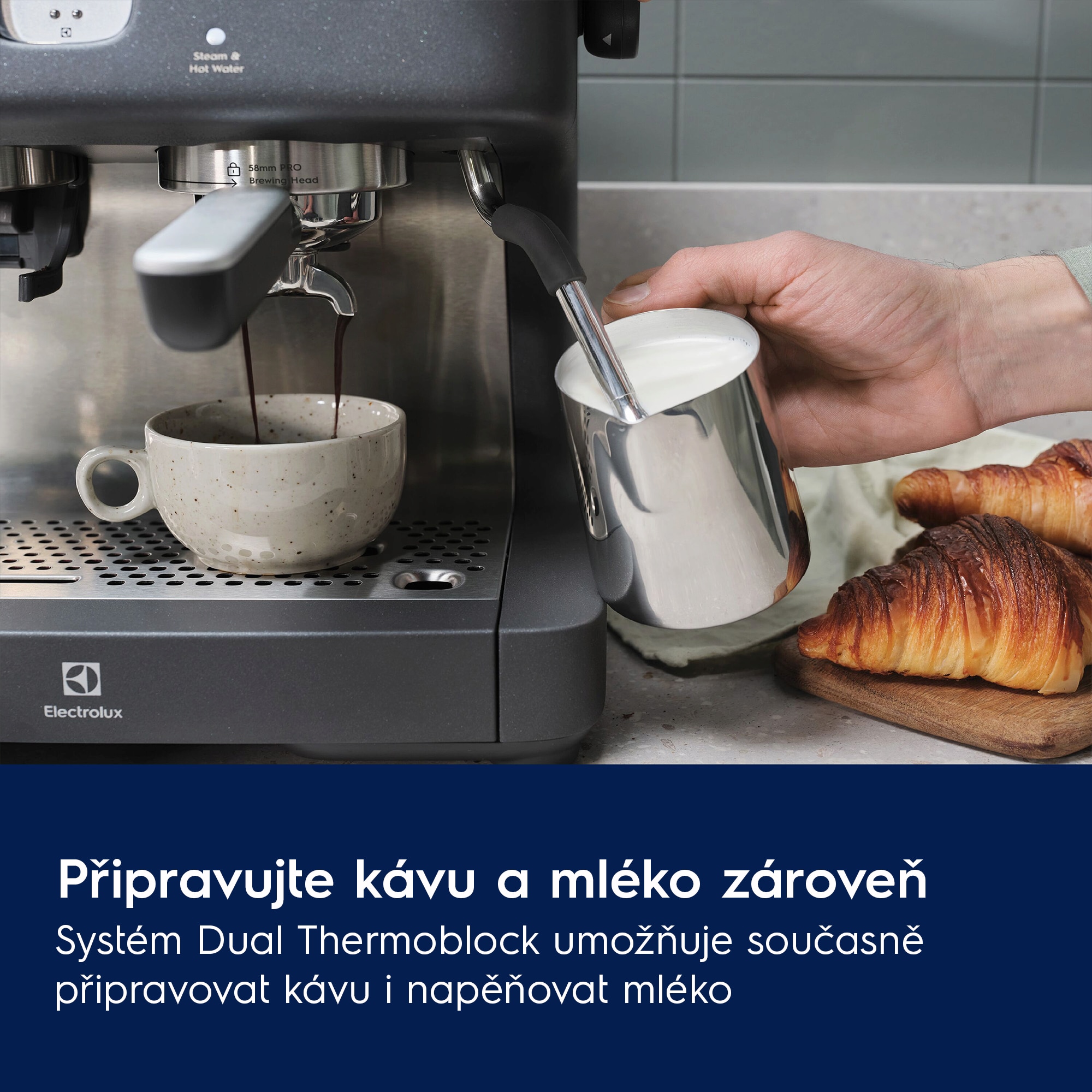 Electrolux - Kávovar - E8EC1-8BP