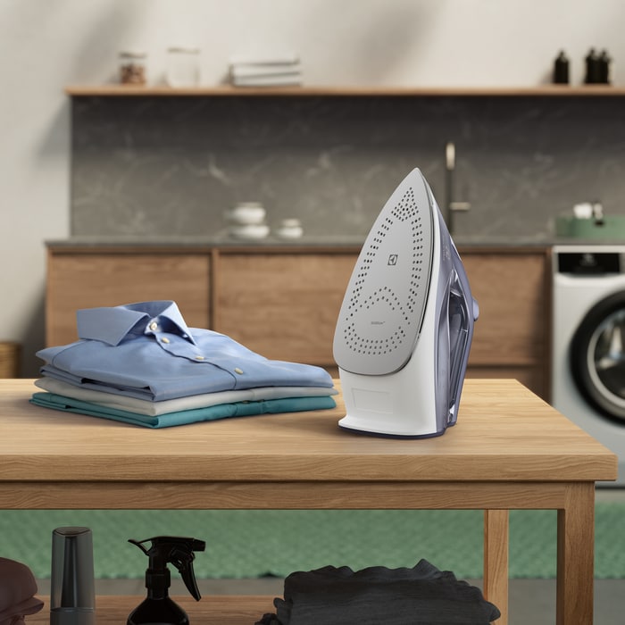 Electrolux - Napařovací žehlička - E6SI1-2MN