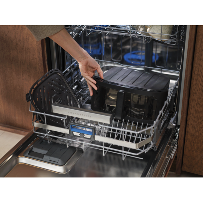 The 800 Dual Air Fryer has non-stick, dishwasher-safe parts.