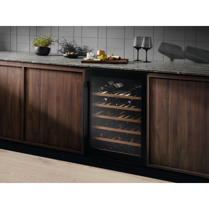 Electrolux - Vinotéky pod kuchyňskou linku - EWUS052B5B