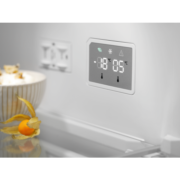 Electrolux - Volně stojící chladničky s mrazákem - LNT7ME36G2