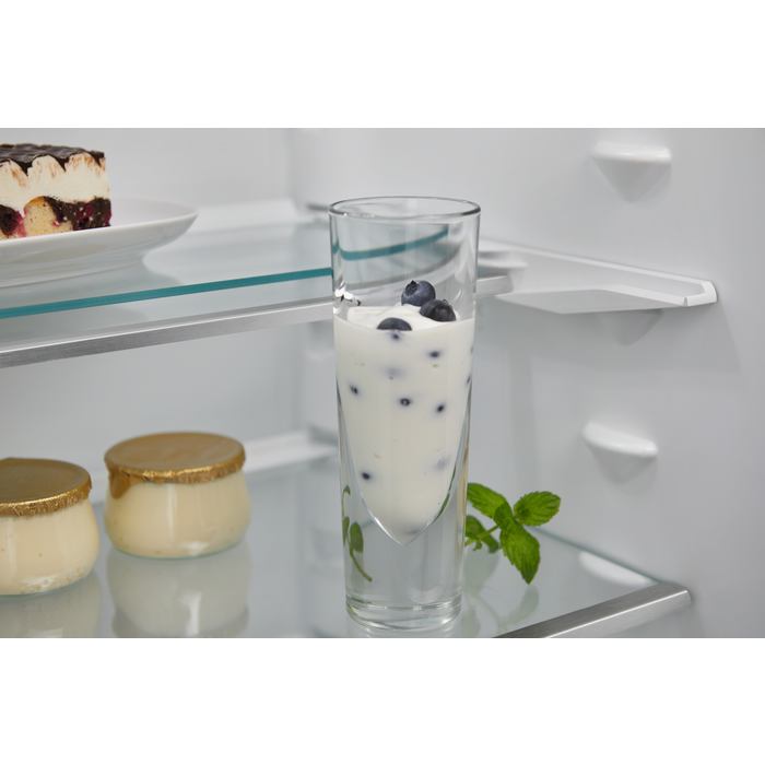 Electrolux - Vestavné chladničky s mrazákem - KNT4FD18S