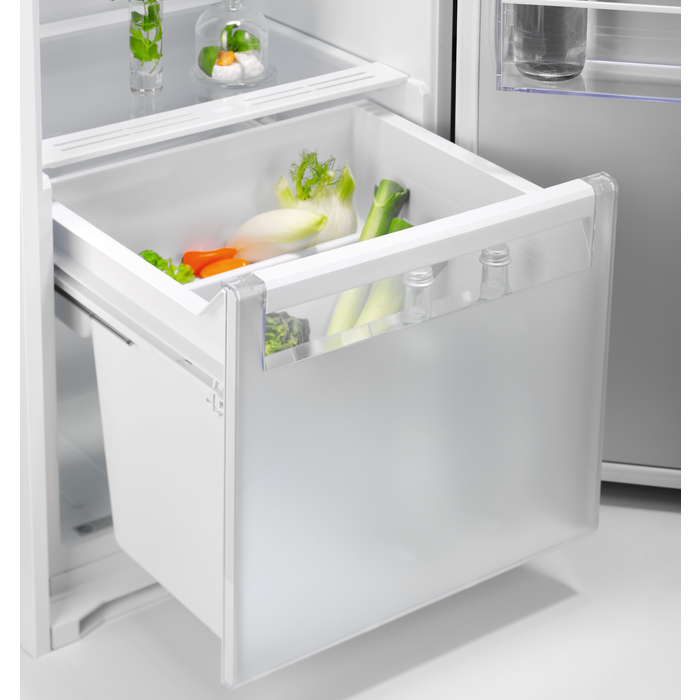 Electrolux - Vestavné chladničky - ERD6DE18S4