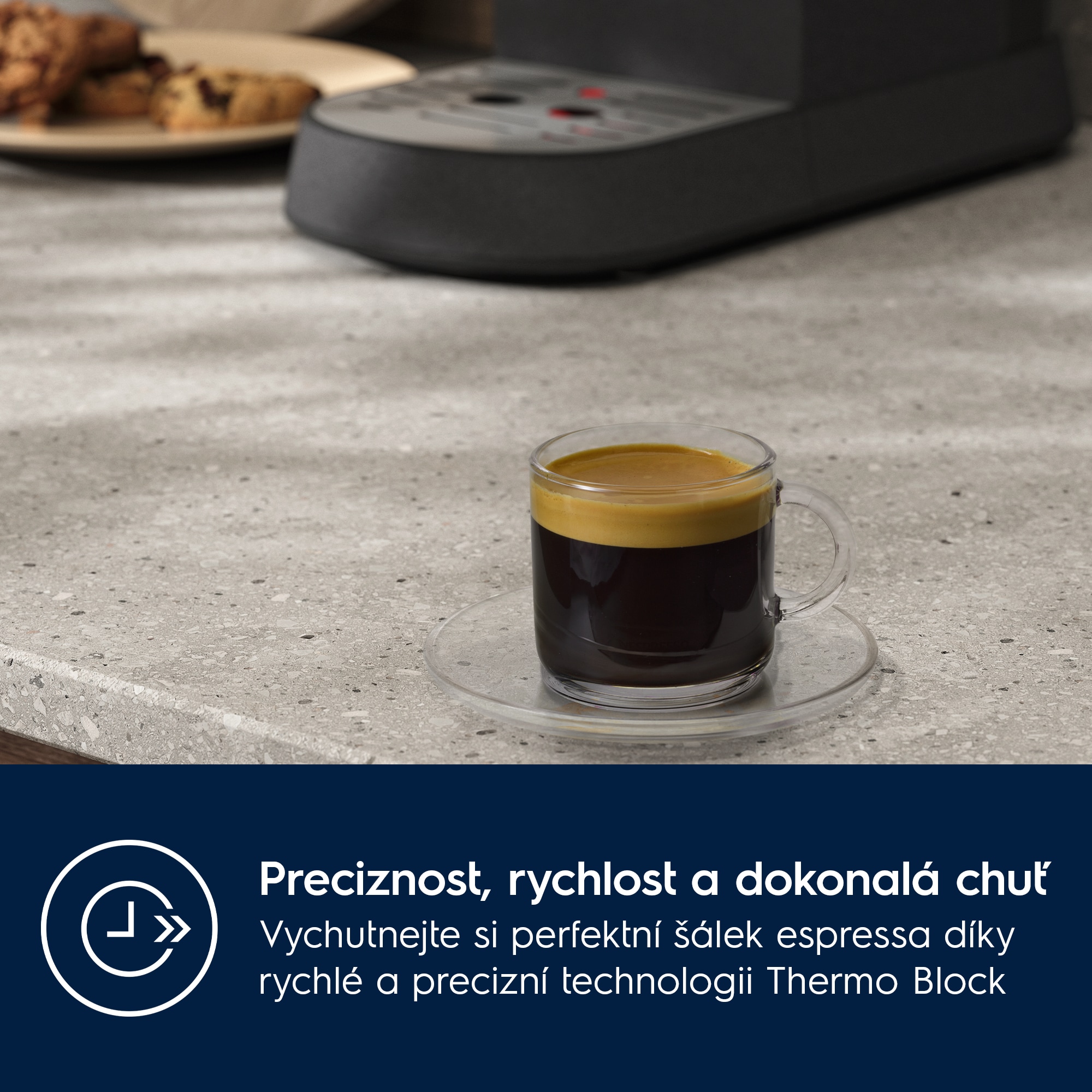 Electrolux - Kávovar - E6EC1-6BST