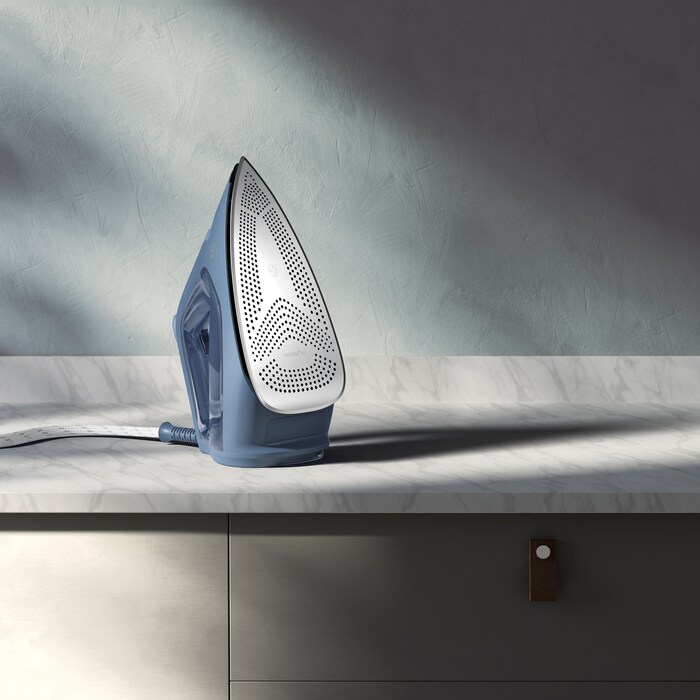 Electrolux - Žehlička - E7SI1-8DB