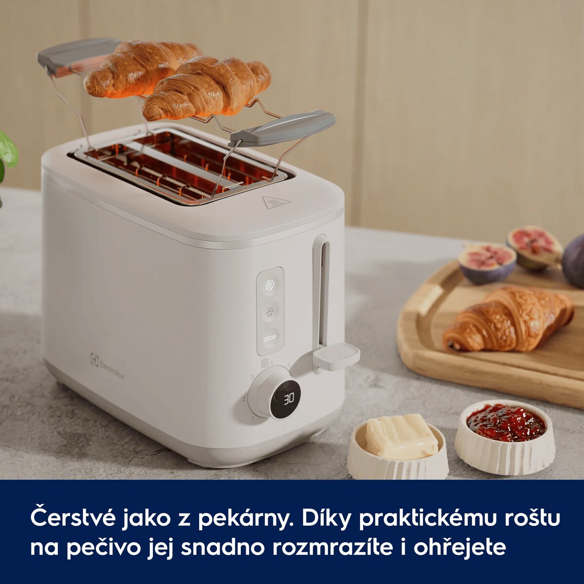 Čerstvé jako z pekárny. Díky praktickému roštu na pečivo jej snadno rozmrazíte i ohřejete