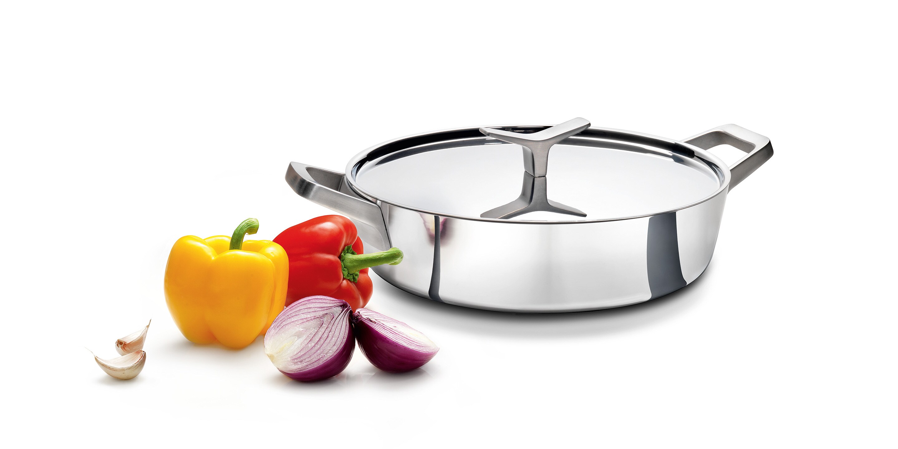 Nízký rendlík z řady Infinite Chef s paprikami, cibulí a česnekem
