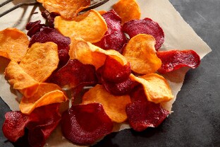 Topinamburový krém s chipsy ze slupek